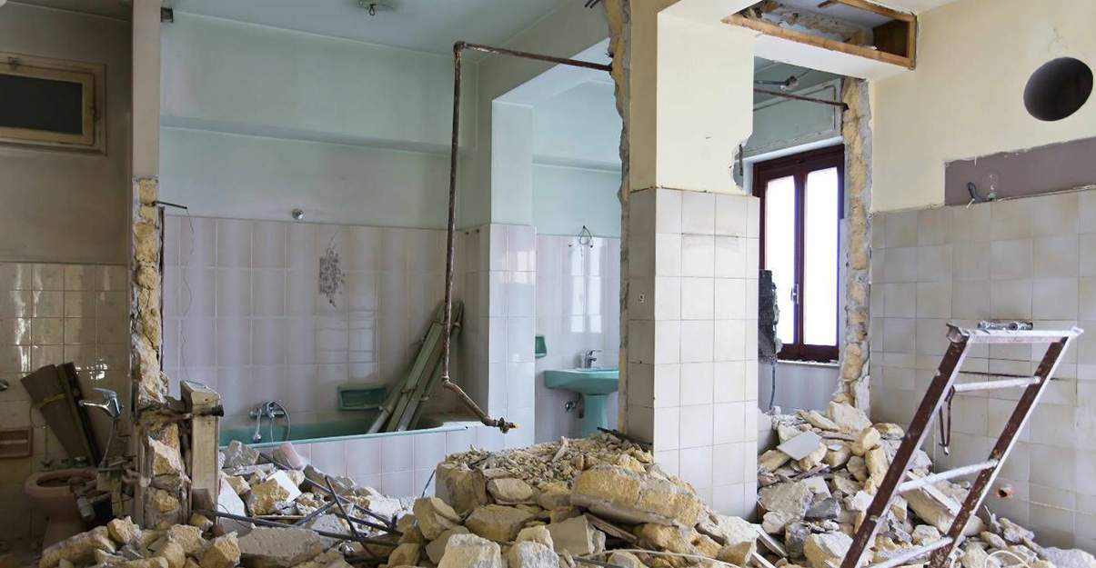 d&eacute;couvrez nos services professionnels de construction et r&eacute;novation pour donner vie &agrave; vos projets immobiliers. qualit&eacute;, expertise et accompagnement sur-mesure, de la conception &agrave; la r&eacute;alisation.