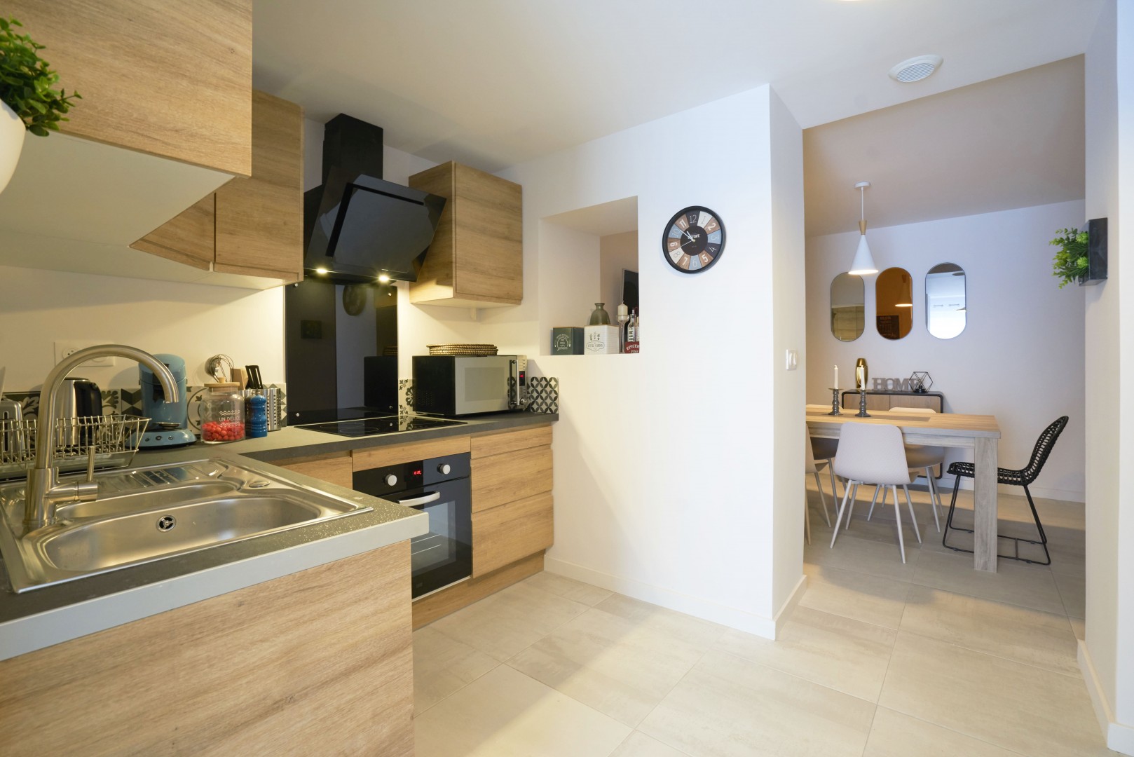 d&eacute;couvrez comment r&eacute;nover ou am&eacute;nager une cuisine &agrave; malakoff avec un budget ma&icirc;tris&eacute;. conseils, astuces et id&eacute;es pour optimiser vos d&eacute;penses et cr&eacute;er une cuisine fonctionnelle et esth&eacute;tique sans vous ruiner.