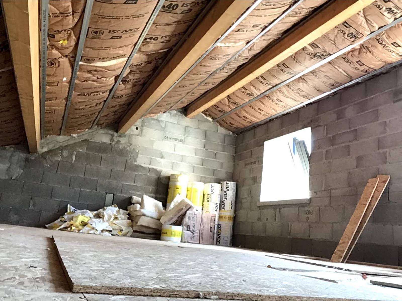 confiez votre projet de r&eacute;novation compl&egrave;te &agrave; des experts : transformation totale de votre int&eacute;rieur, modernisation, optimisation de l'espace et finitions de qualit&eacute;. devis personnalis&eacute;.